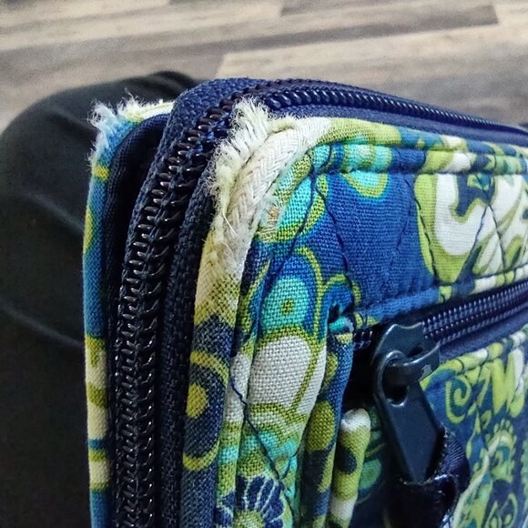 Vera Bradley Retired Rhythm & Blues Turn lock Quilted Wallet - Picture 13 of 15